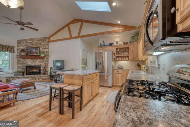 523 Sunnyside Shores, Hiawassee, GA 30546