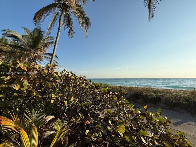 5784 N Surf Rd, Hollywood, FL 33019