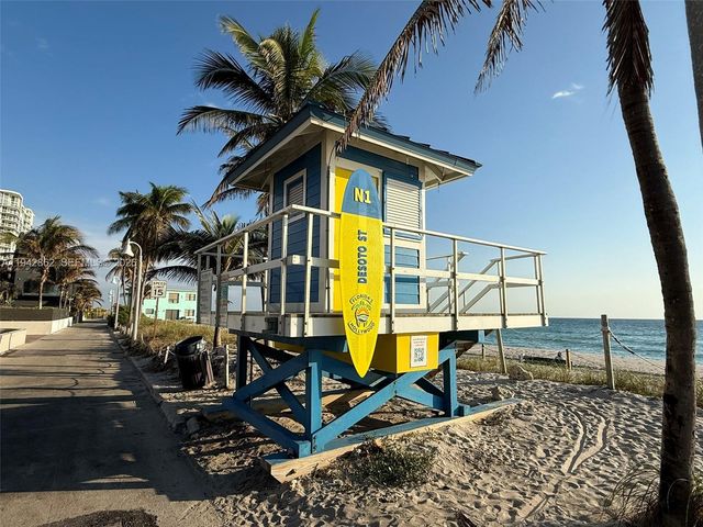 5784 N Surf Rd, Hollywood, FL 33019