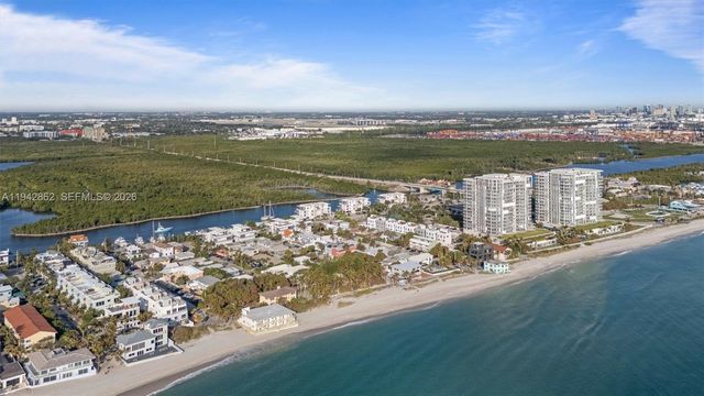 5784 N Surf Rd, Hollywood, FL 33019