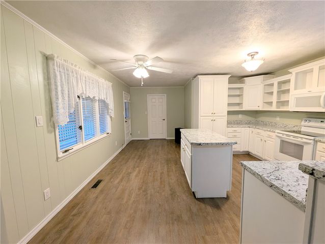 105 Wren Street, Harrison, AR 72601