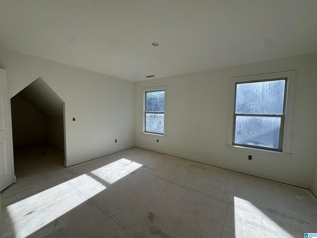 658 LIME CREEK WAY, Chelsea, AL 35043