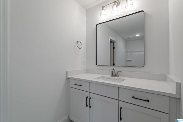 658 LIME CREEK WAY, Chelsea, AL 35043