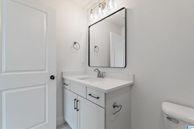 658 LIME CREEK WAY, Chelsea, AL 35043