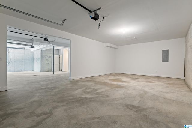 658 LIME CREEK WAY, Chelsea, AL 35043