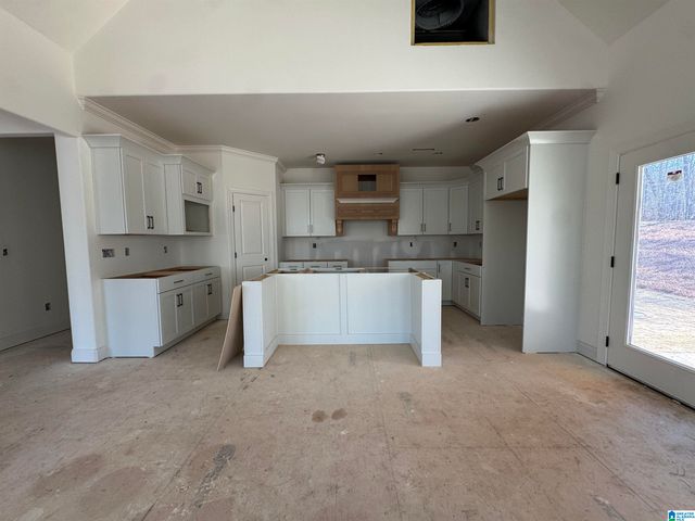 658 LIME CREEK WAY, Chelsea, AL 35043