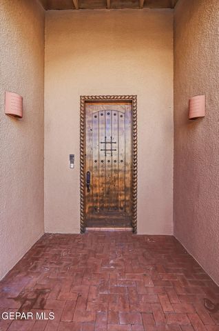 1240 CALLE LAGO Drive, El Paso, TX 79912