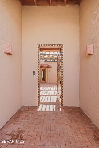 1240 CALLE LAGO Drive, El Paso, TX 79912