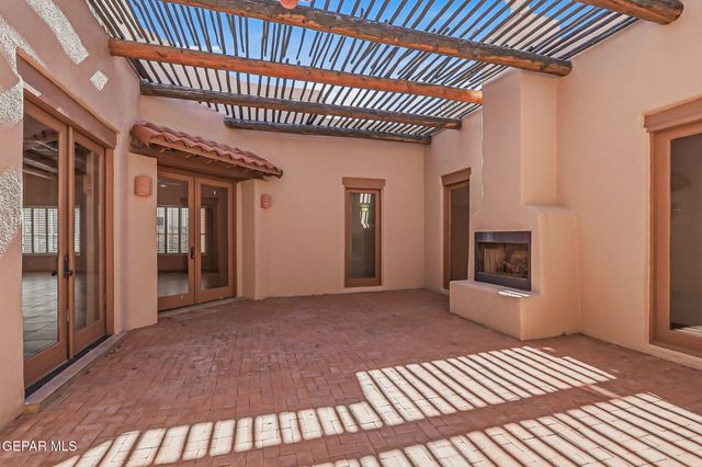 1240 CALLE LAGO Drive, El Paso, TX 79912