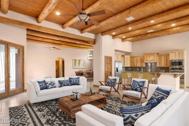 1240 CALLE LAGO Drive, El Paso, TX 79912