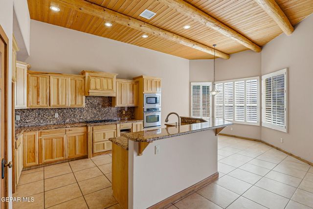 1240 CALLE LAGO Drive, El Paso, TX 79912