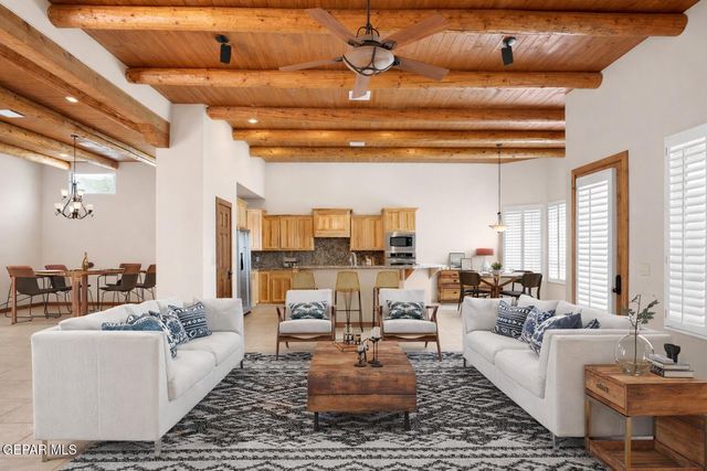 1240 CALLE LAGO Drive, El Paso, TX 79912