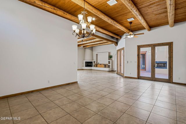 1240 CALLE LAGO Drive, El Paso, TX 79912