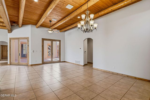 1240 CALLE LAGO Drive, El Paso, TX 79912