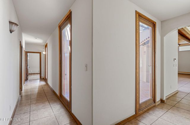 1240 CALLE LAGO Drive, El Paso, TX 79912