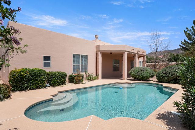 1240 CALLE LAGO Drive, El Paso, TX 79912