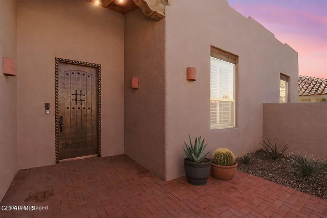 1240 CALLE LAGO Drive, El Paso, TX 79912