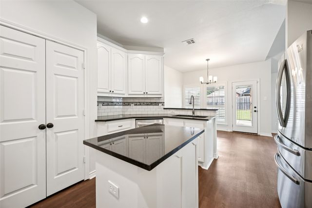 7701 Fern Hill Lane, Rowlett, TX 75089