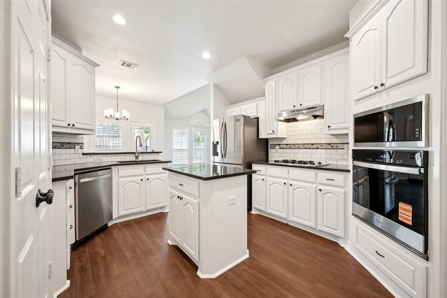 7701 Fern Hill Lane, Rowlett, TX 75089