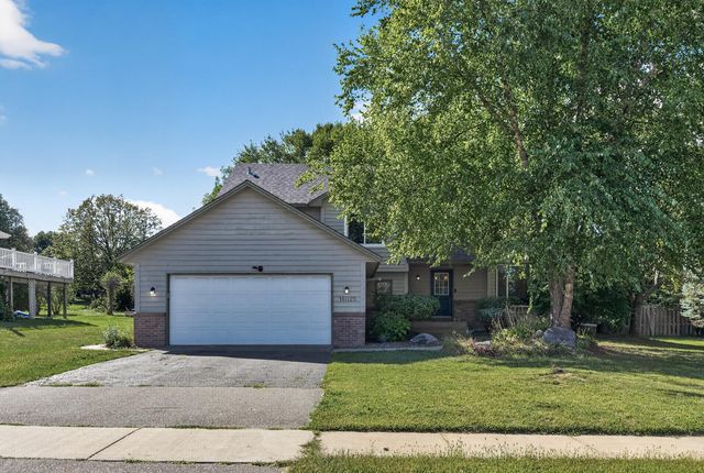 16025 Grove Trail, Lakeville, MN 55044