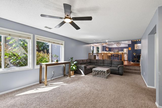 16025 Grove Trail, Lakeville, MN 55044