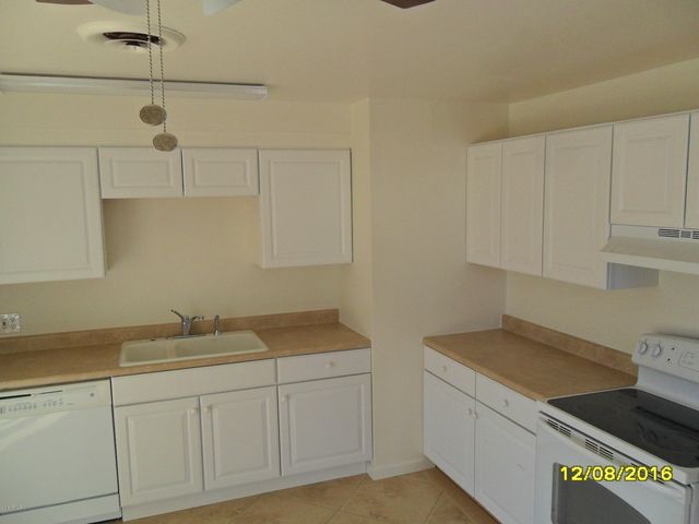 11363 N 113th Avenue, Youngtown, AZ 85363