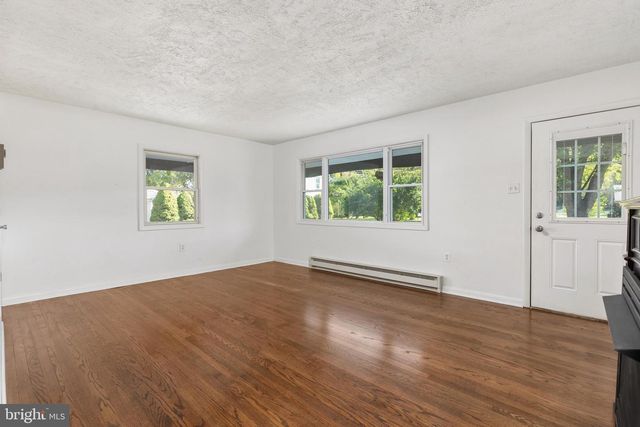 58 SOUTH ST, Kearneysville, WV 25430