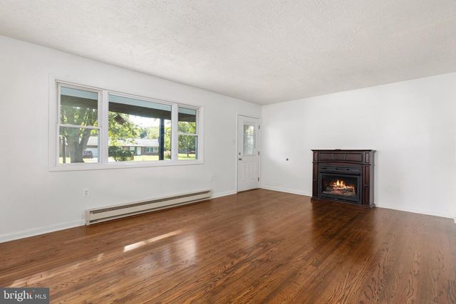 58 SOUTH ST, Kearneysville, WV 25430