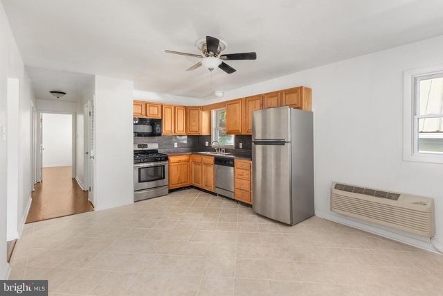 58 SOUTH ST, Kearneysville, WV 25430
