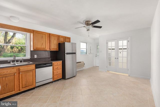58 SOUTH ST, Kearneysville, WV 25430