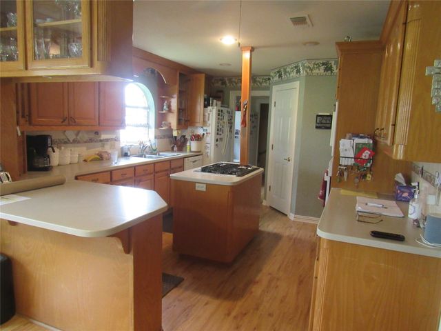 404 County Road 260, Gainesville, TX 76240