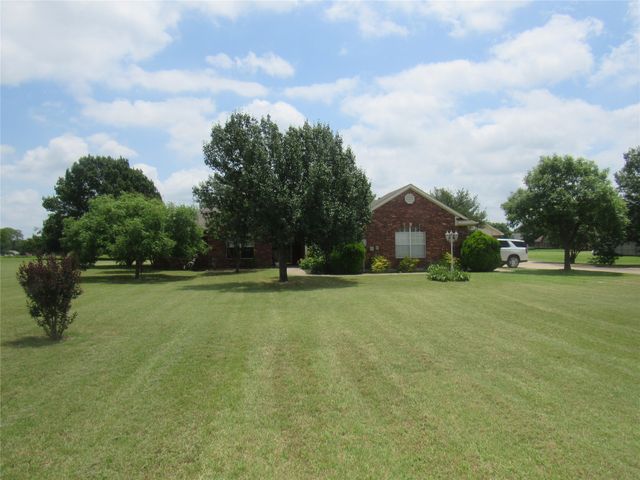 404 County Road 260, Gainesville, TX 76240