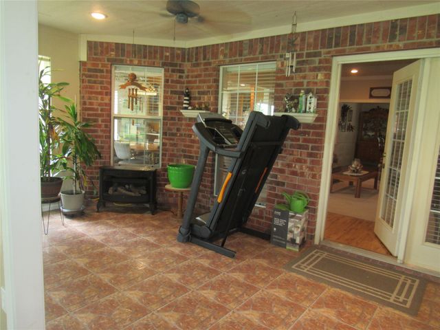 404 County Road 260, Gainesville, TX 76240