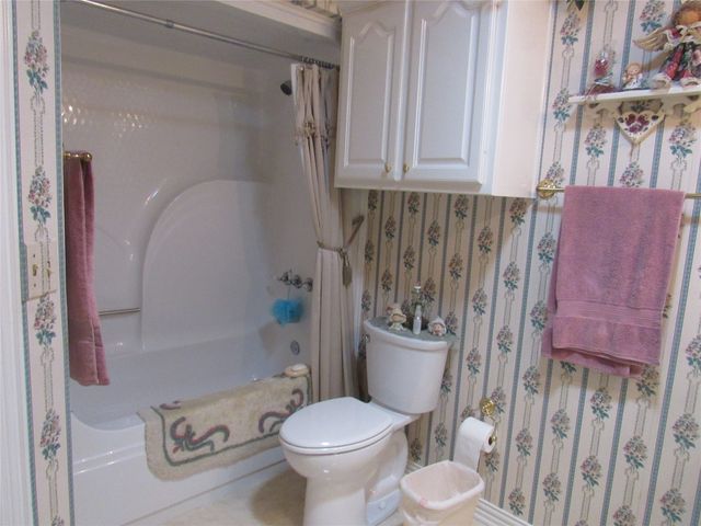 404 County Road 260, Gainesville, TX 76240