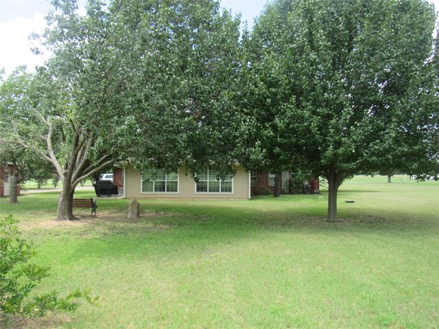 404 County Road 260, Gainesville, TX 76240