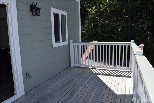 6997 E Bullseye Street, Port Orchard, WA 98366