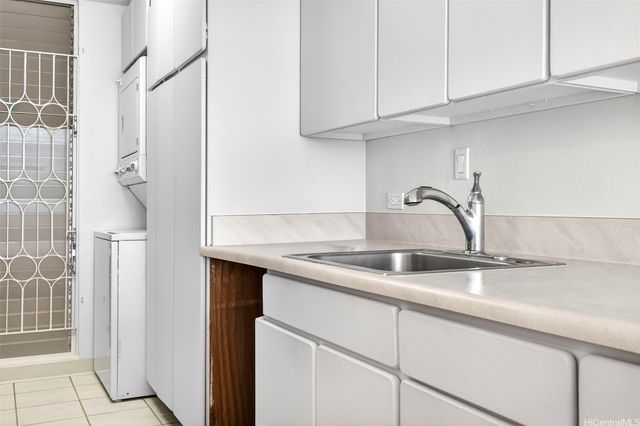 4300 Waialae Avenue A2002, Honolulu, HI 96816