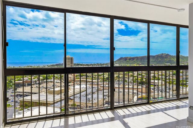 4300 Waialae Avenue A2002, Honolulu, HI 96816