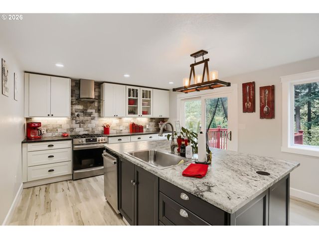 2167 Se MEADOW Ct, Gresham, OR 97080