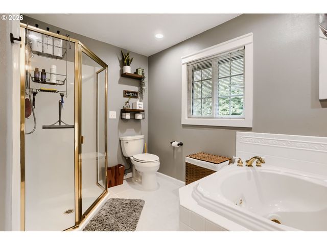 2167 Se MEADOW Ct, Gresham, OR 97080