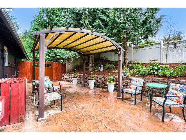 2167 Se MEADOW Ct, Gresham, OR 97080