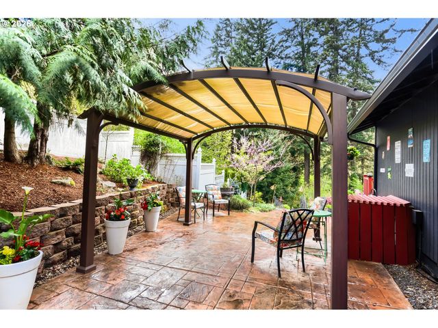 2167 Se MEADOW Ct, Gresham, OR 97080