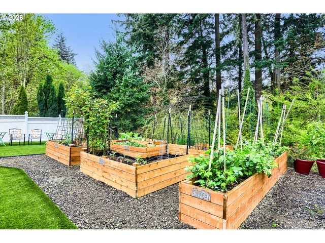 2167 Se MEADOW Ct, Gresham, OR 97080