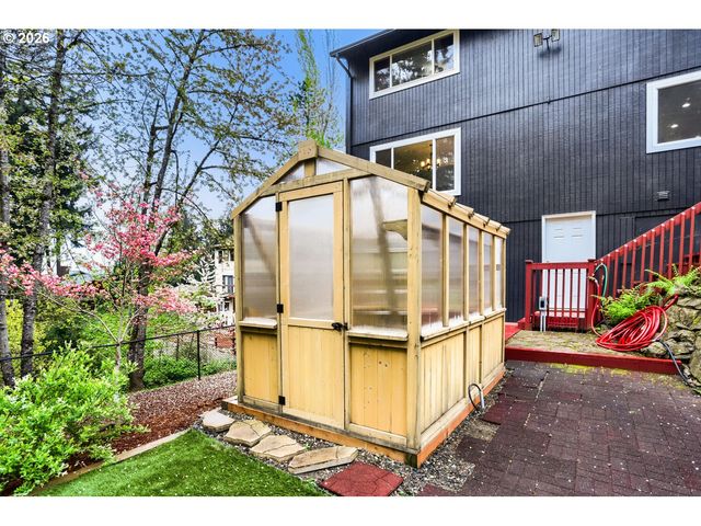 2167 Se MEADOW Ct, Gresham, OR 97080