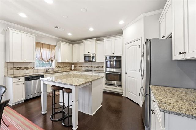 2812 Bluestone Drive SW, Atlanta, GA 30331