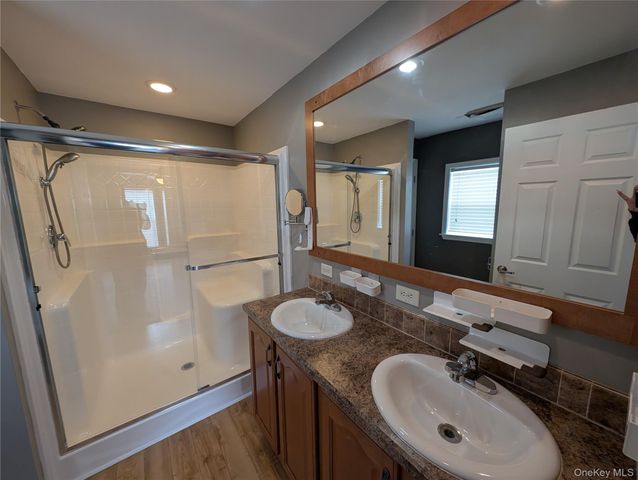 201 Brittany Terrace 201, Rock Tavern, NY 12575