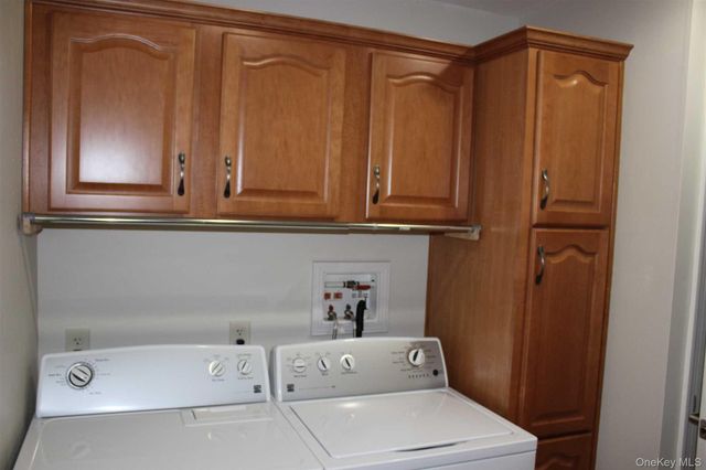201 Brittany Terrace 201, Rock Tavern, NY 12575