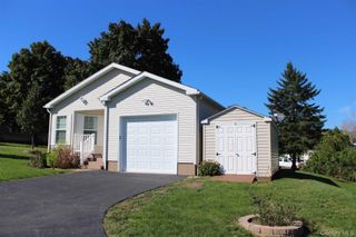 201 Brittany Terrace 201, Rock Tavern, NY 12575