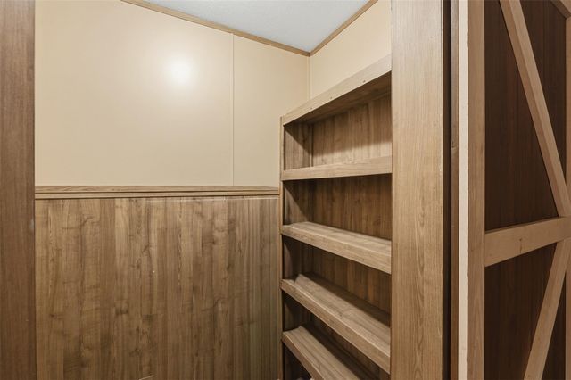 800 Rock Creek Drive, Willis, TX 77378