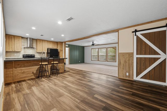 800 Rock Creek Drive, Willis, TX 77378